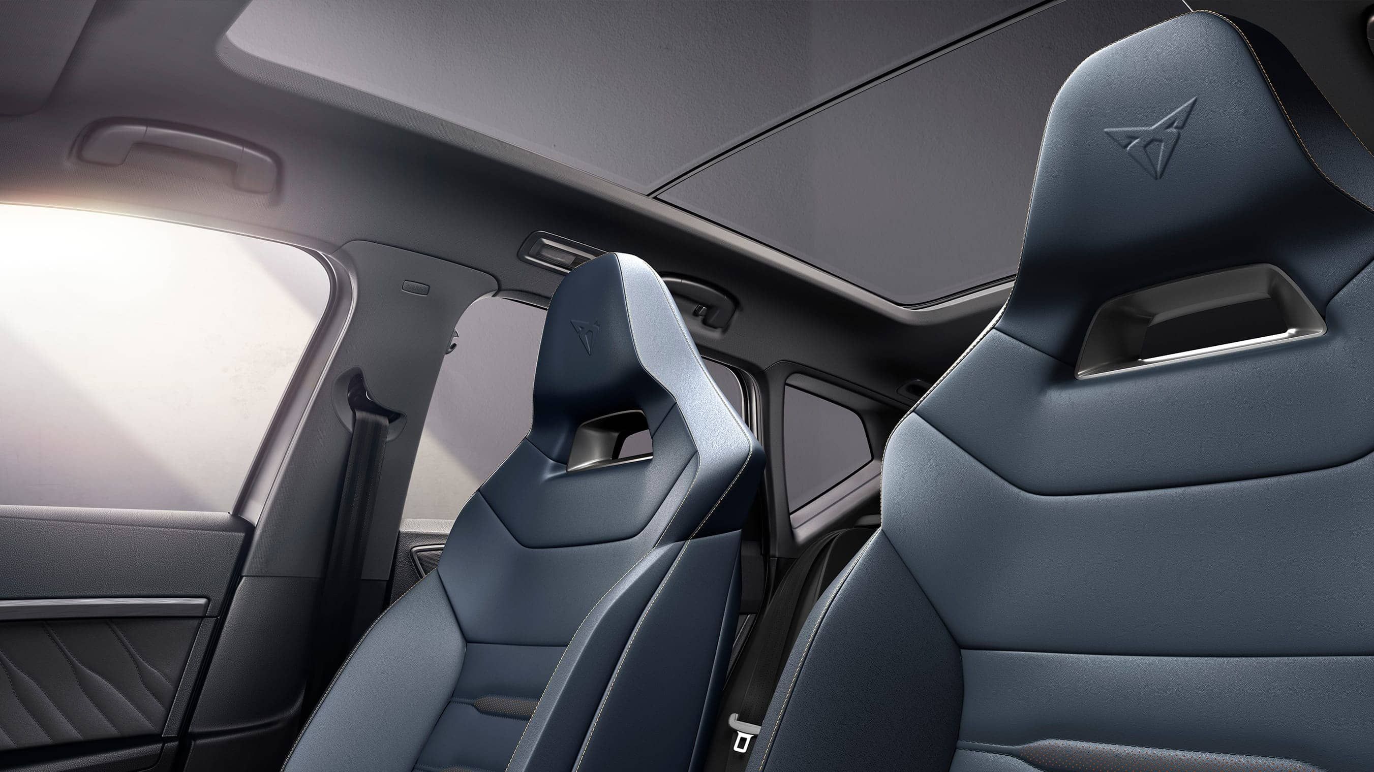 Vordersitze im CUPRA Ateca